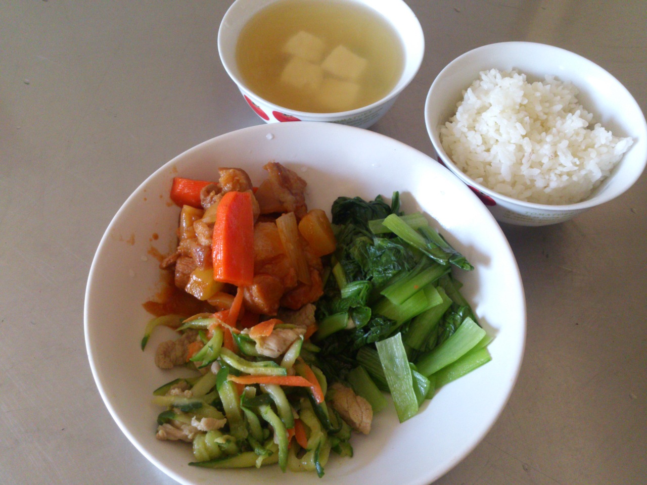 週一:白米飯.咕咾肉.拌三絲.炒青江菜.味噌豆腐湯							週一:白米飯.咕咾肉.拌三絲.炒青江菜.味噌豆腐湯